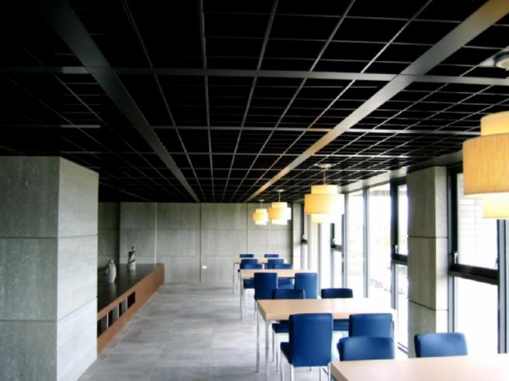 消费者在挑选深圳装饰公司时可以考虑是否具有装修施工队